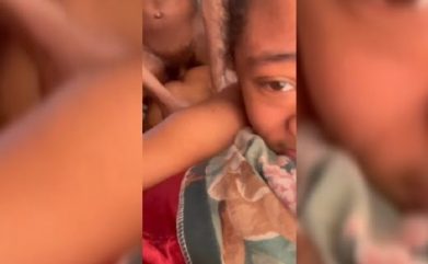 Megan s'enregistre en gémissant sur le sexe
