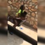 Xxxsenegal : Une fille d'Ekasi chevauche la morsure de son petit ami sur une chaise à l'extérieur